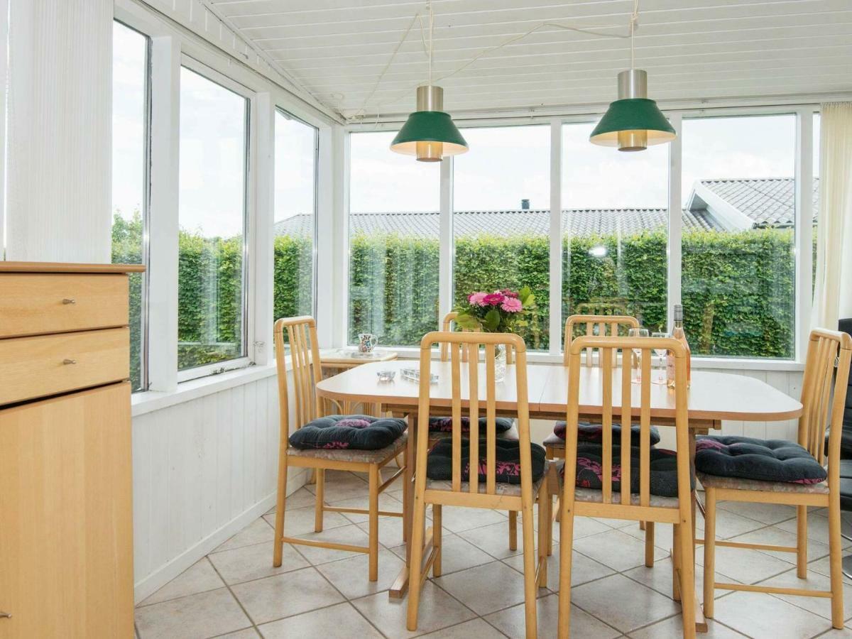 4 Person Holiday Home In Haderslev Exteriör bild